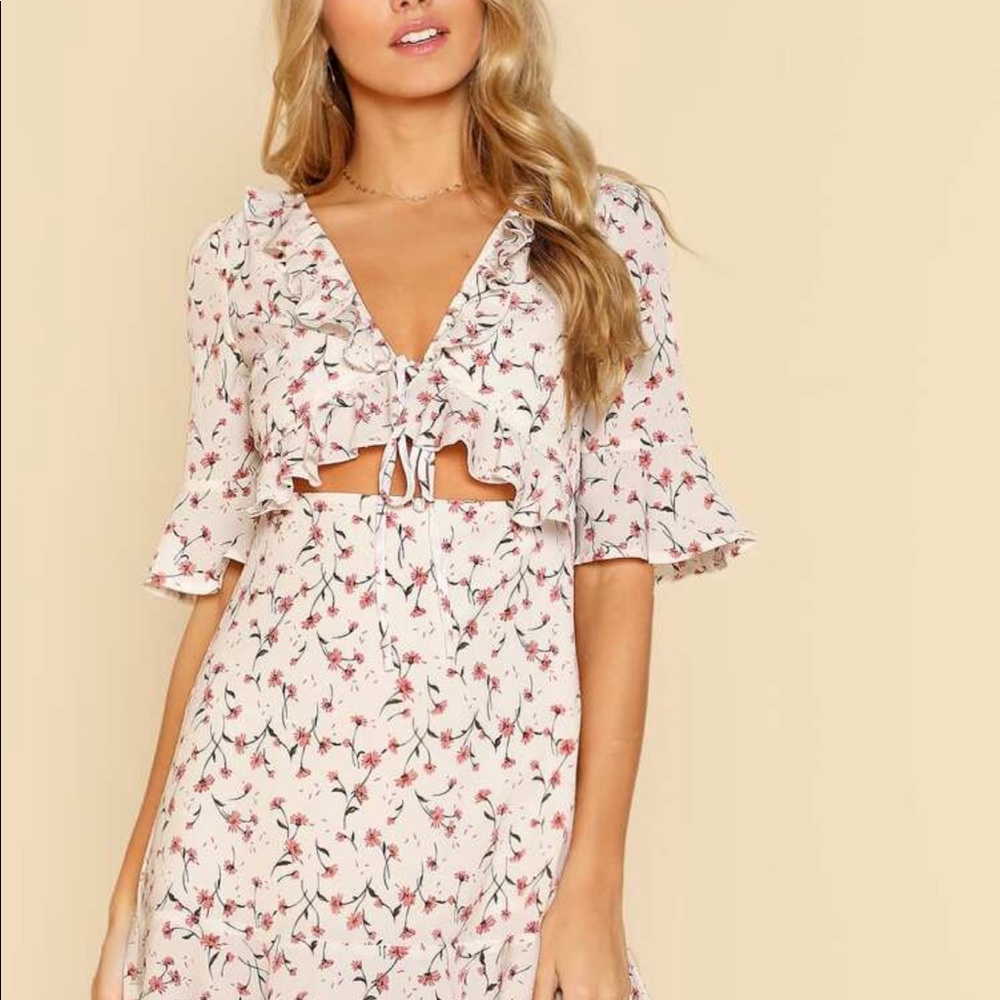 NEW floral summer mini dress front tie ruffled keyhole cutout pinup retro LARGE - Picture 12 of 16